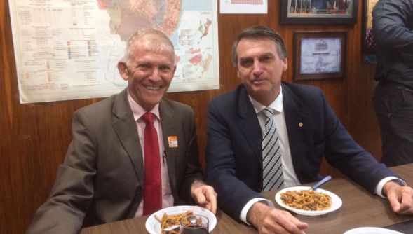 Coronel Monteiro ao lado de Bolsonaro